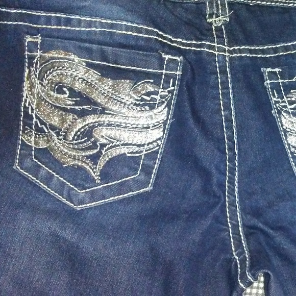 Woman's Jeans (Juniors size 11) - Picture 2 of 3